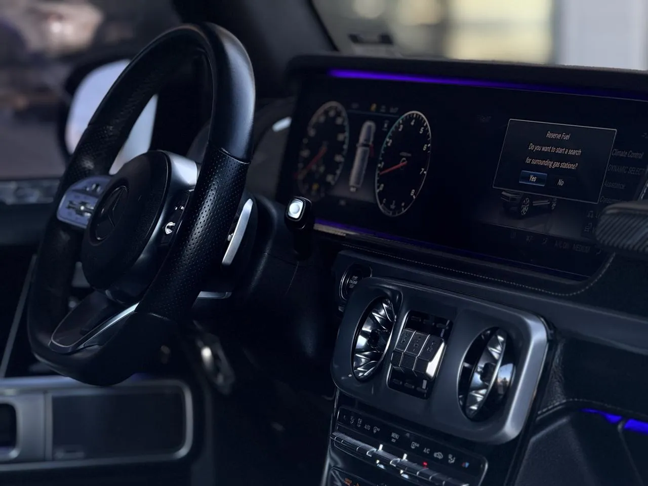 Mercedes-Benz G-Class photo 11