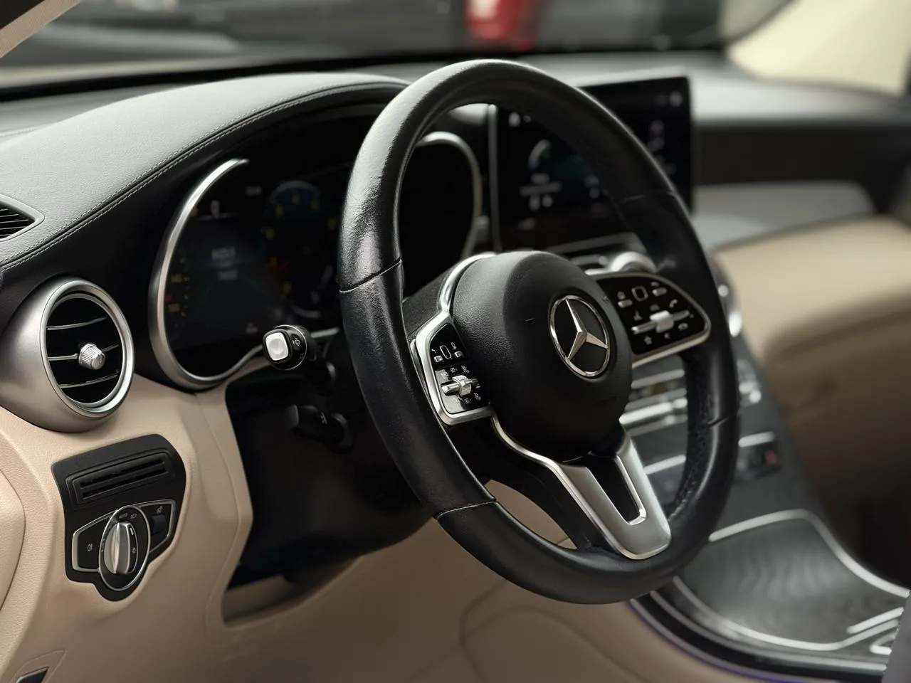 Mercedes-Benz GLC photo 8