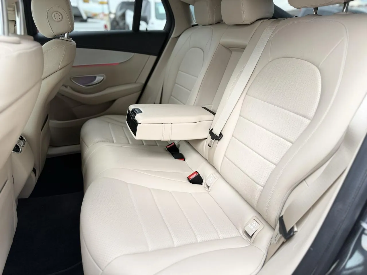 Mercedes-Benz GLC photo 10