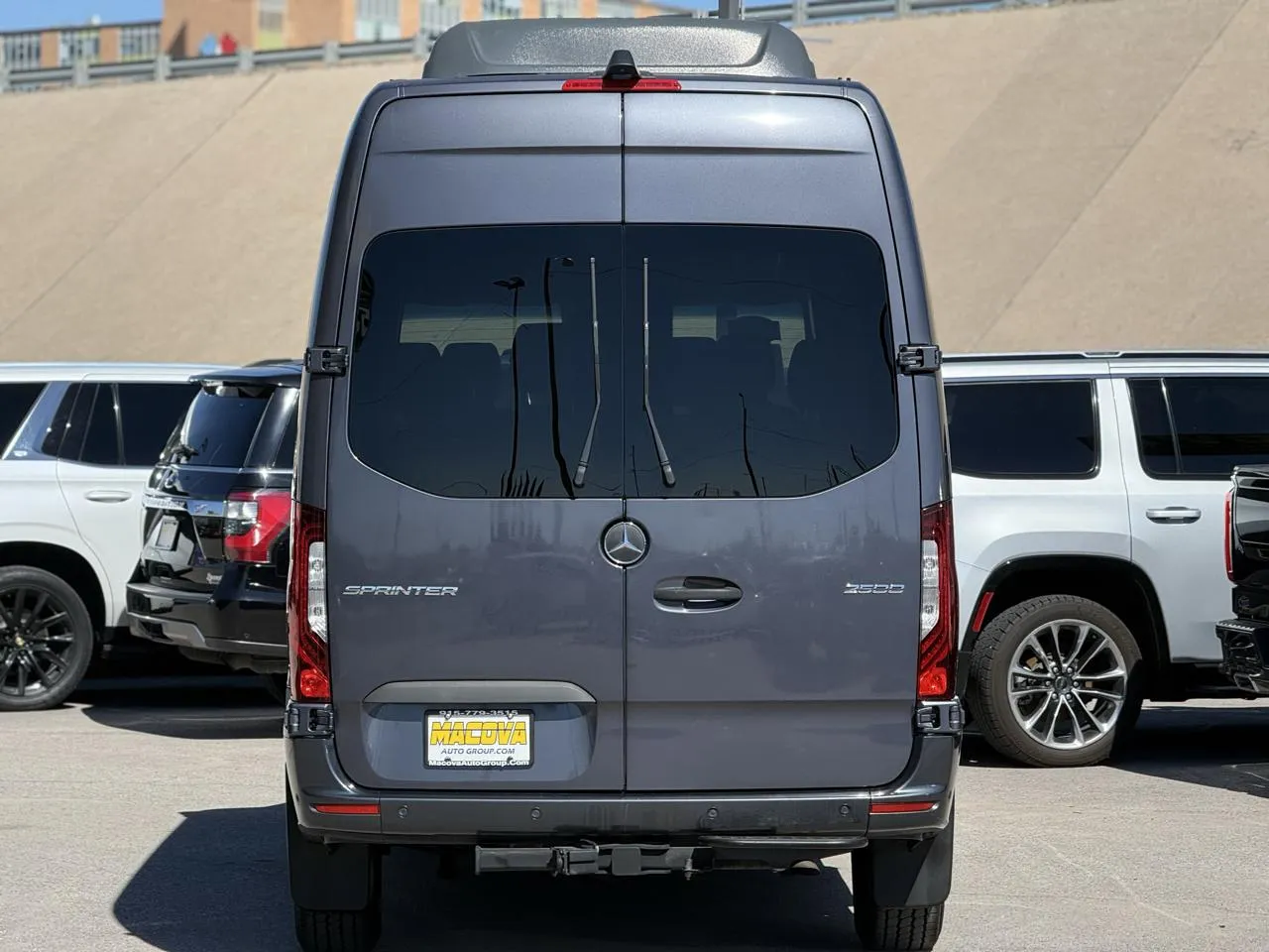 Mercedes-Benz Sprinter photo 6