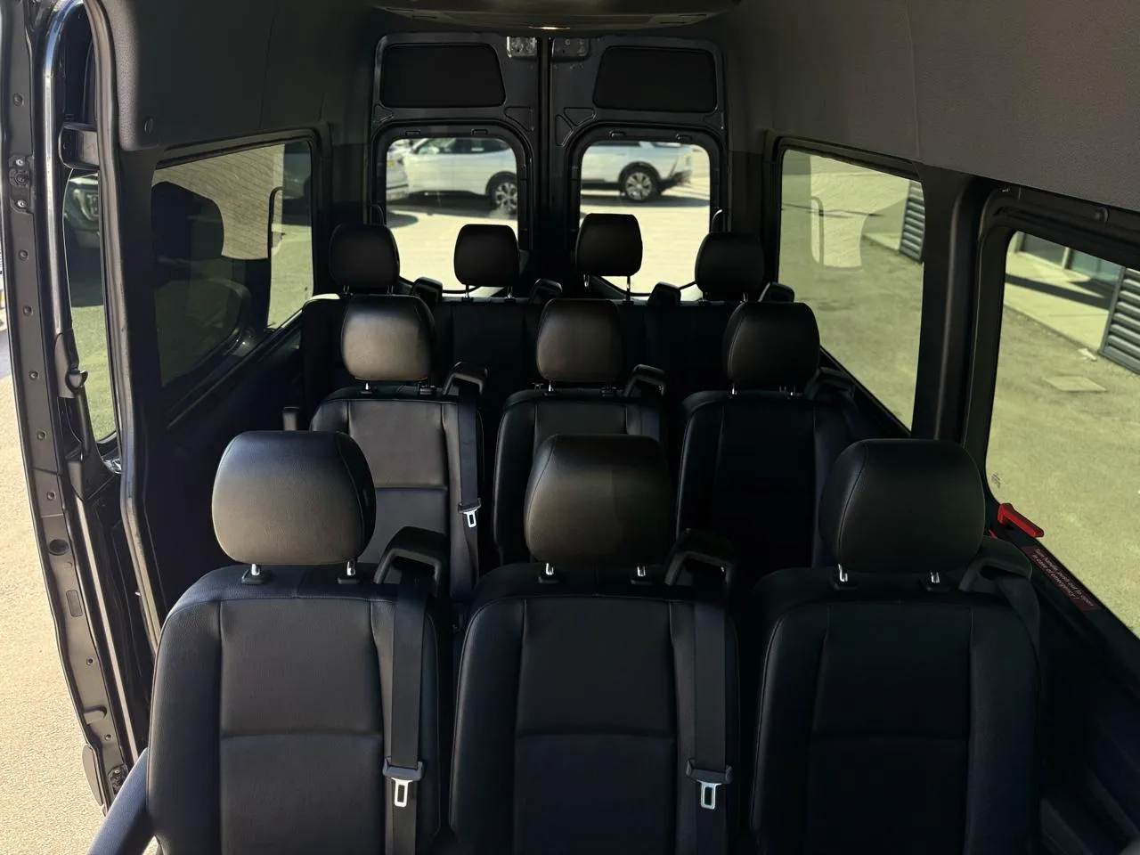 Mercedes-Benz Sprinter photo 14