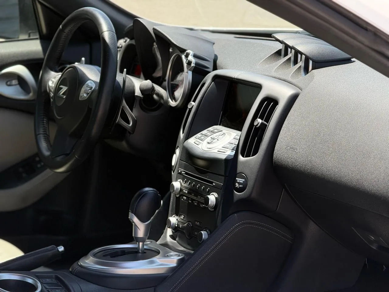Nissan 370Z photo 12