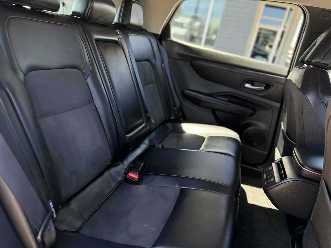 Nissan Ariya photo 14