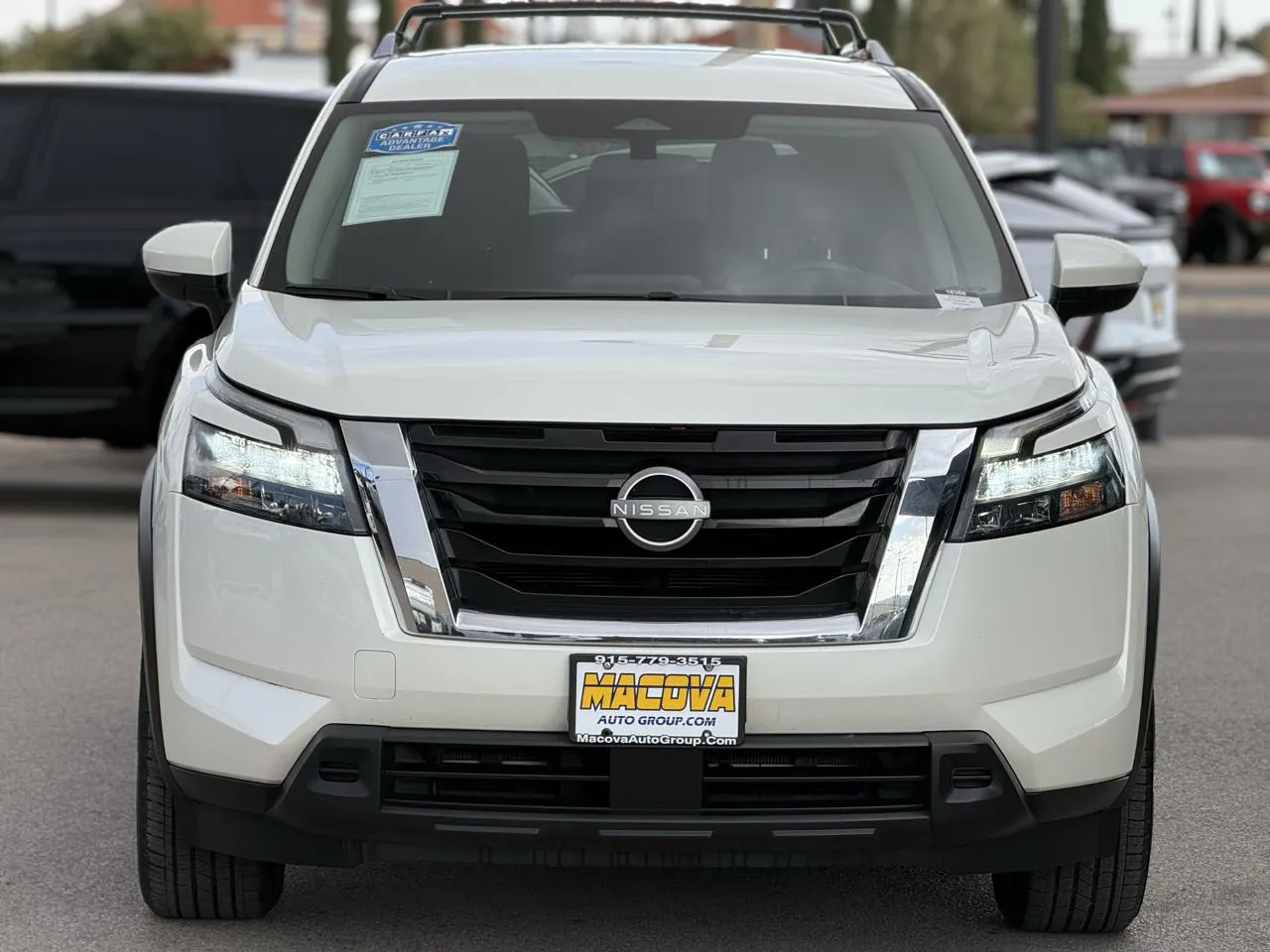 Nissan Pathfinder photo 3
