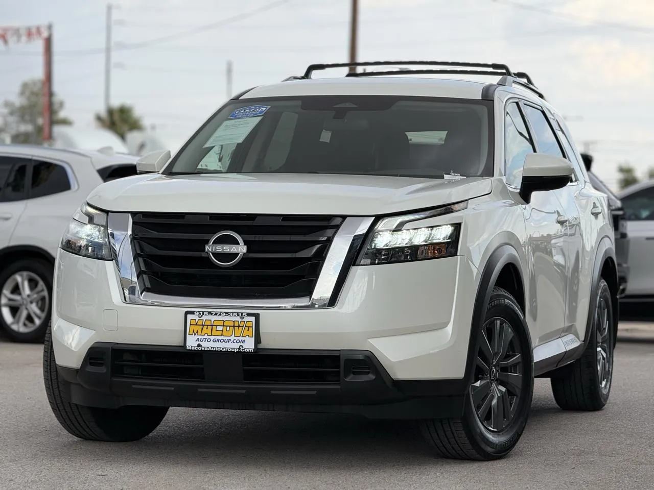 Nissan Pathfinder photo 4