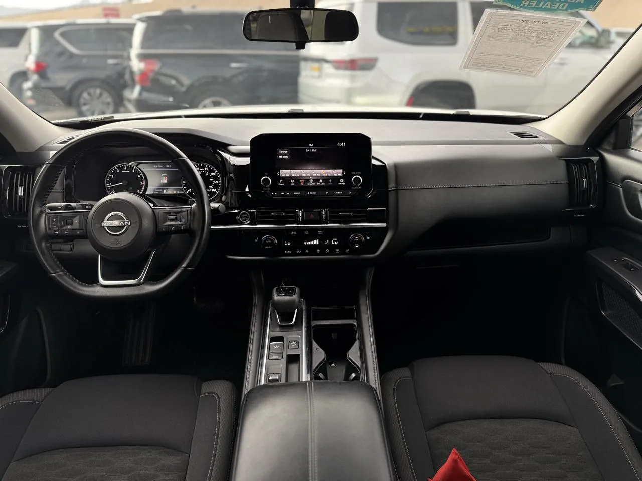 Nissan Pathfinder photo 16