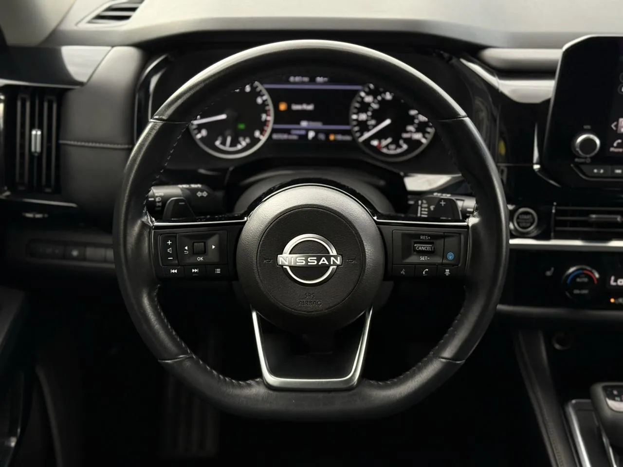 Nissan Pathfinder photo 18