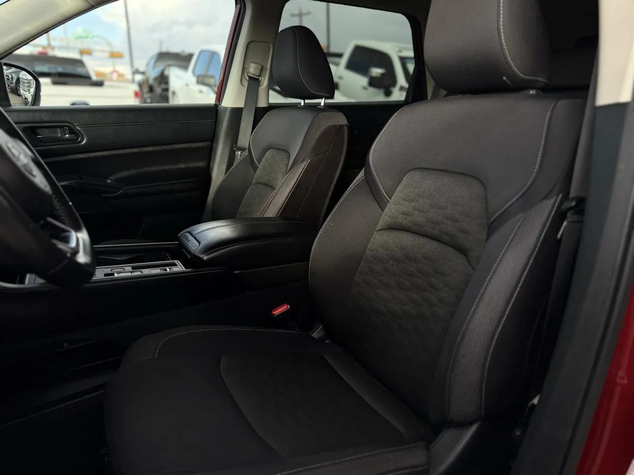 Nissan Pathfinder photo 9