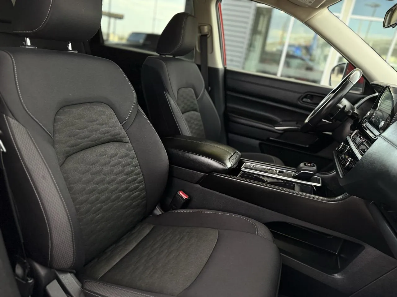 Nissan Pathfinder photo 14