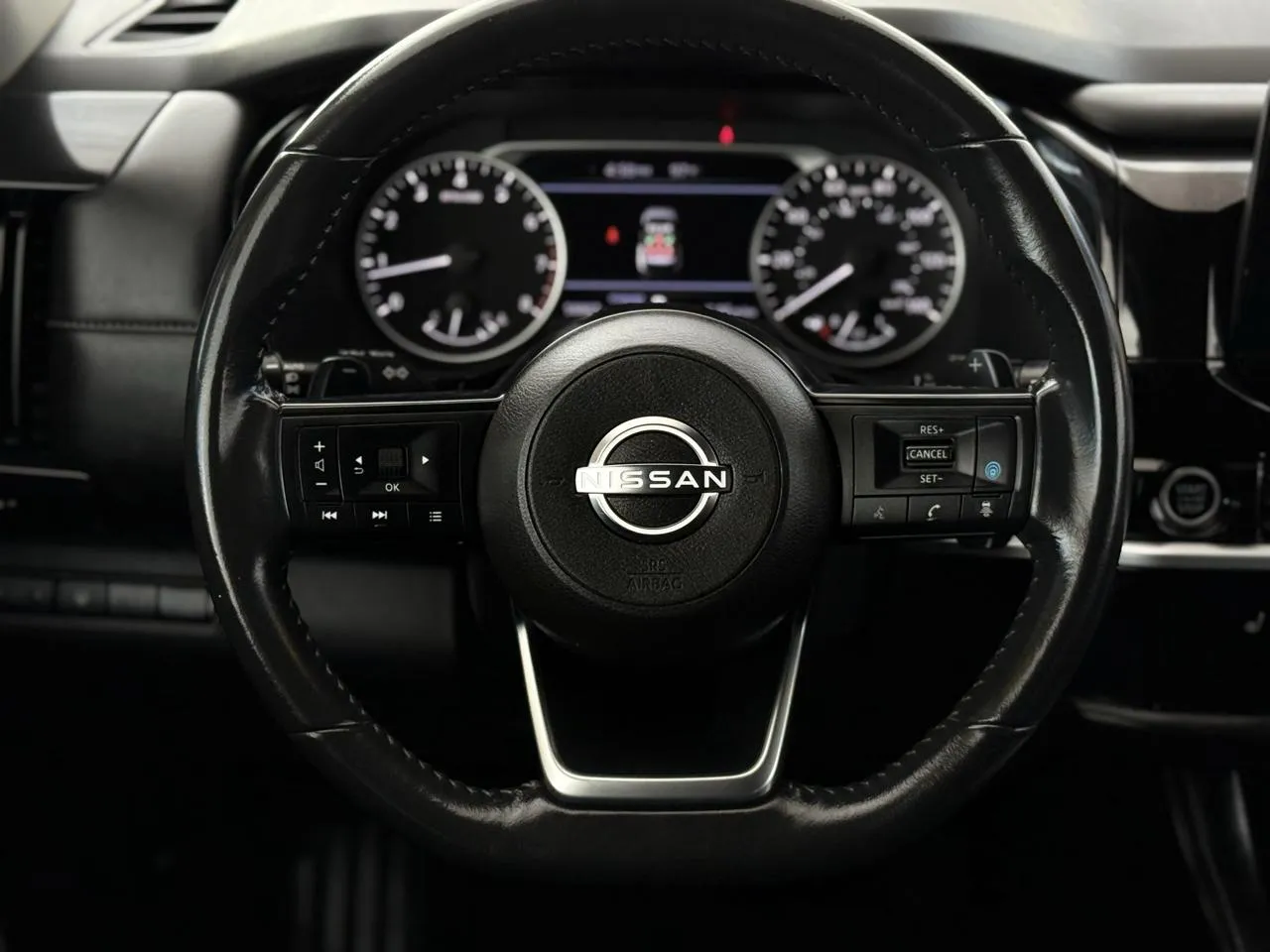 Nissan Pathfinder photo 18