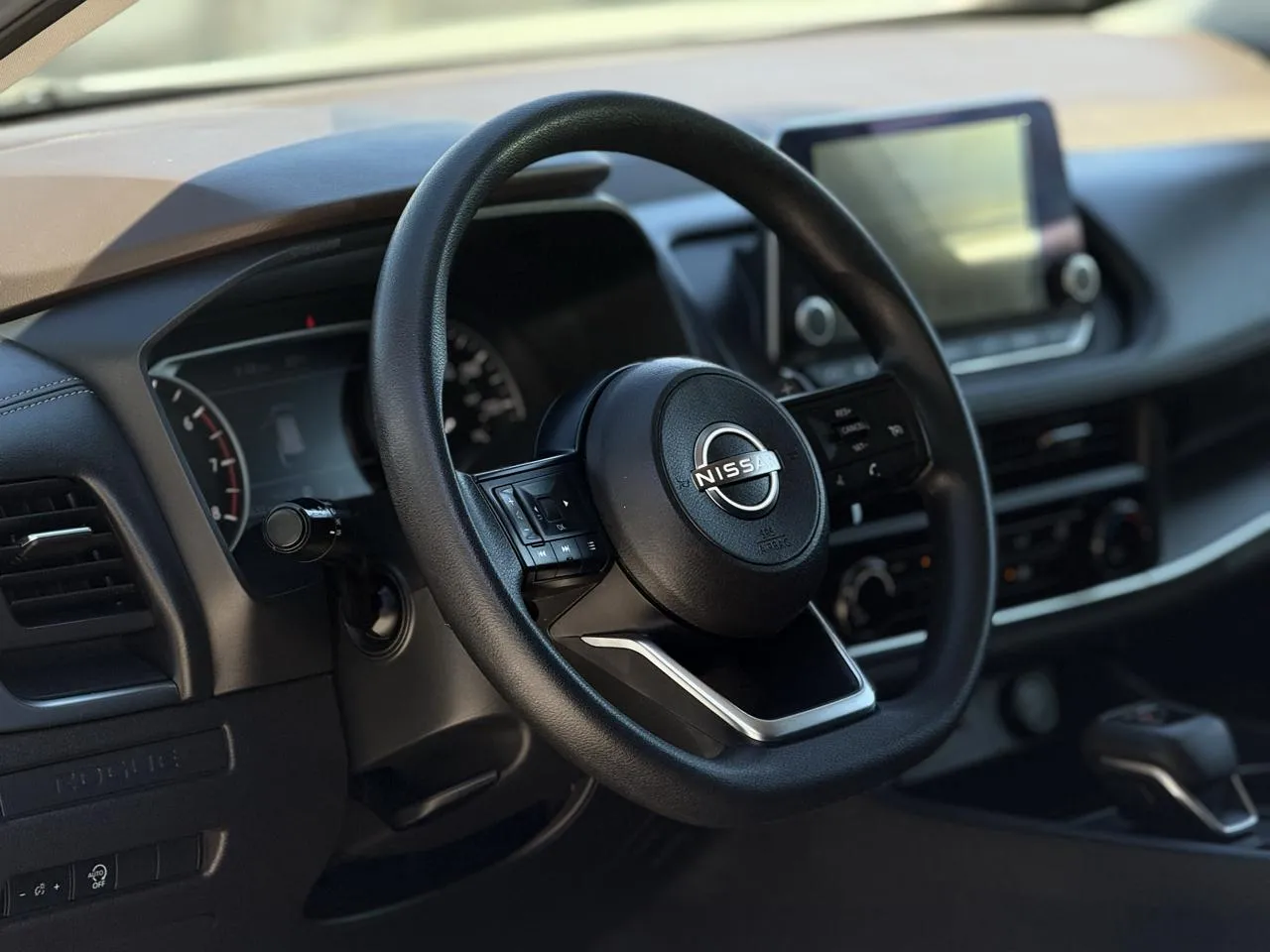 Nissan Rogue photo 8