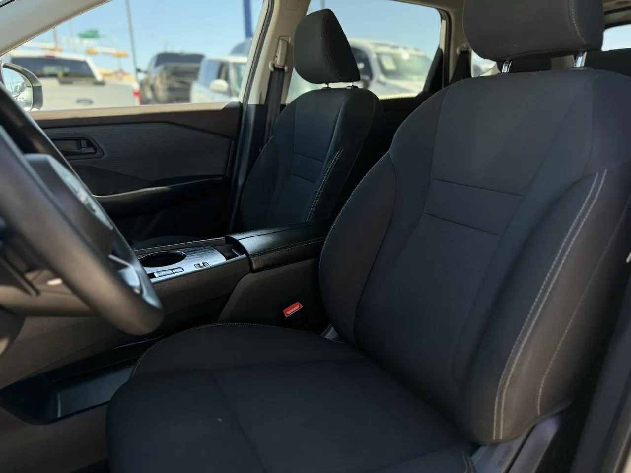 Nissan Rogue photo 10