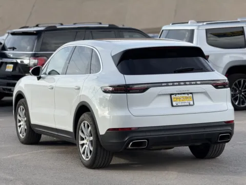 More photos of 2020 Porsche Cayenne at Macova Auto Group Inc., TX