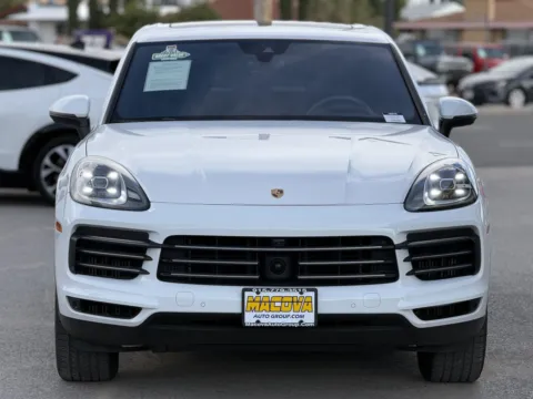 More photos of 2020 Porsche Cayenne at Macova Auto Group Inc., TX