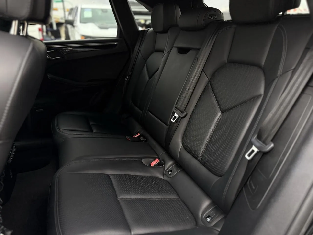 Porsche Macan photo 10