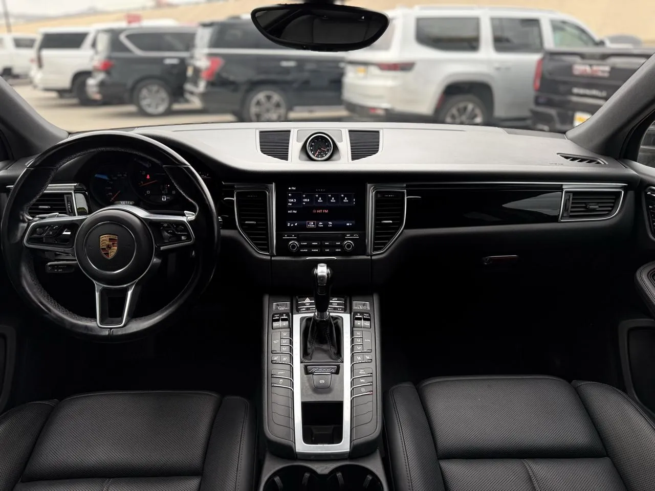 Porsche Macan photo 15