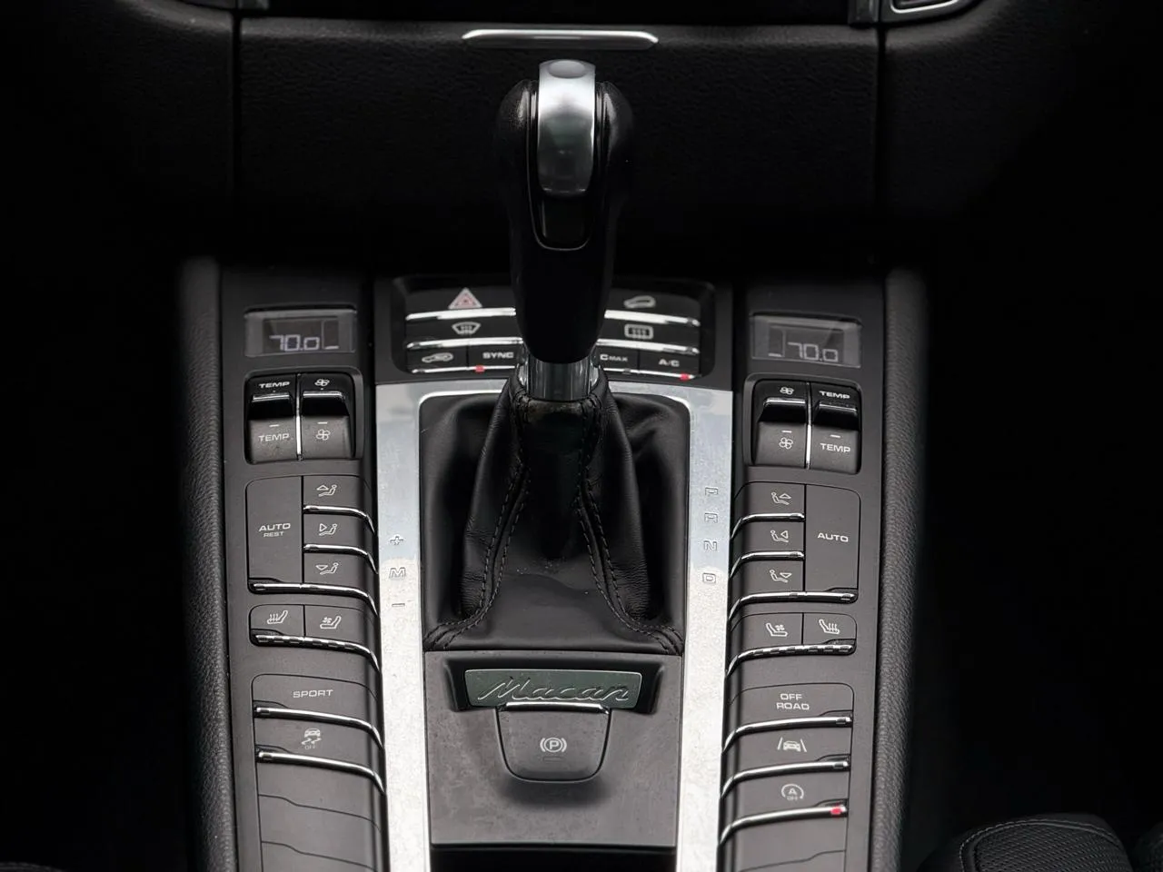 Porsche Macan photo 17