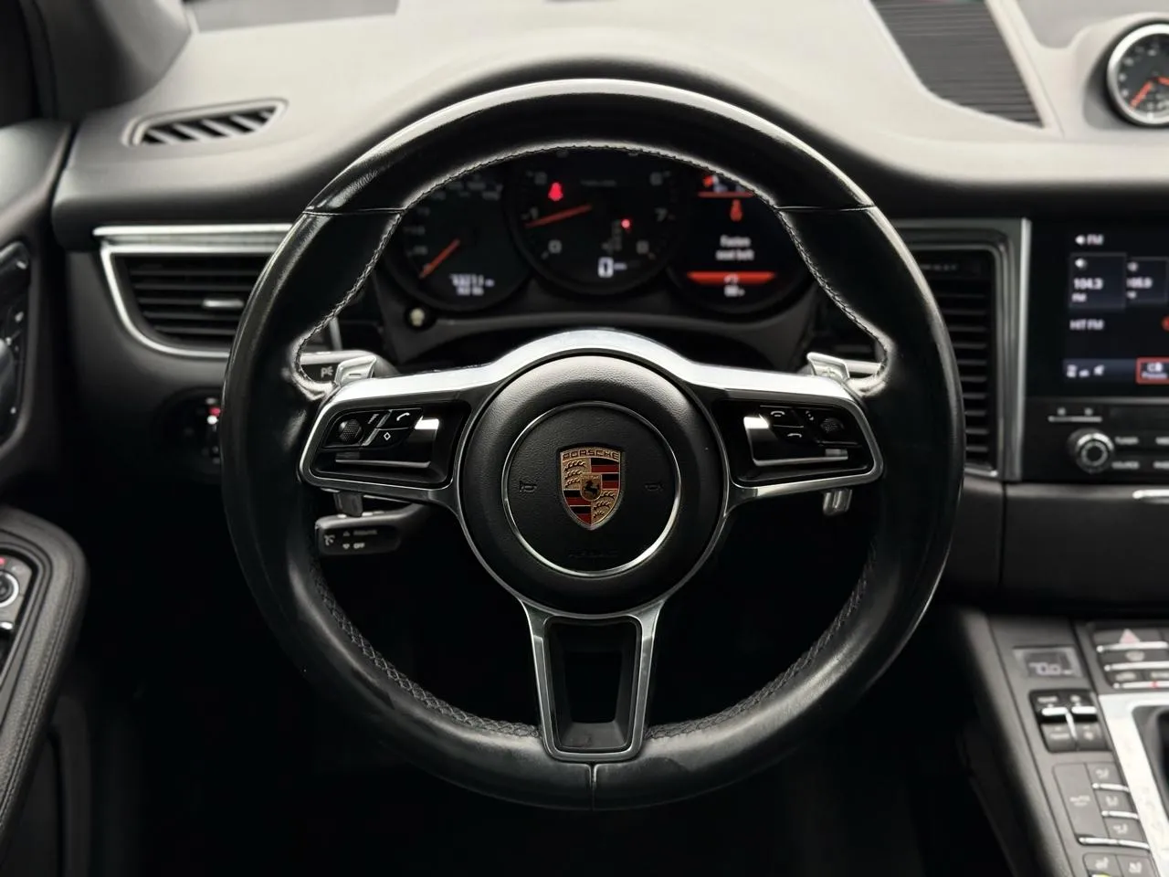 Porsche Macan photo 18