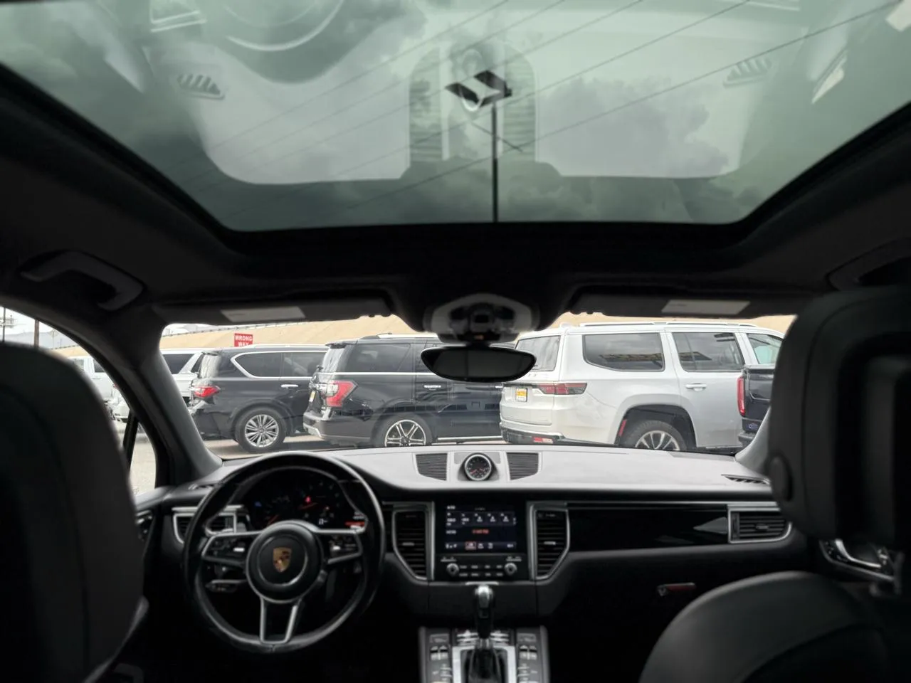 Porsche Macan photo 19