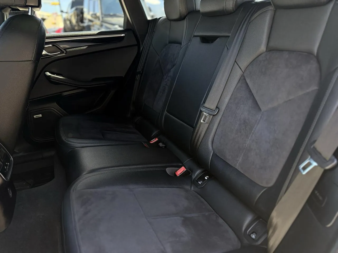 Porsche Macan photo 10