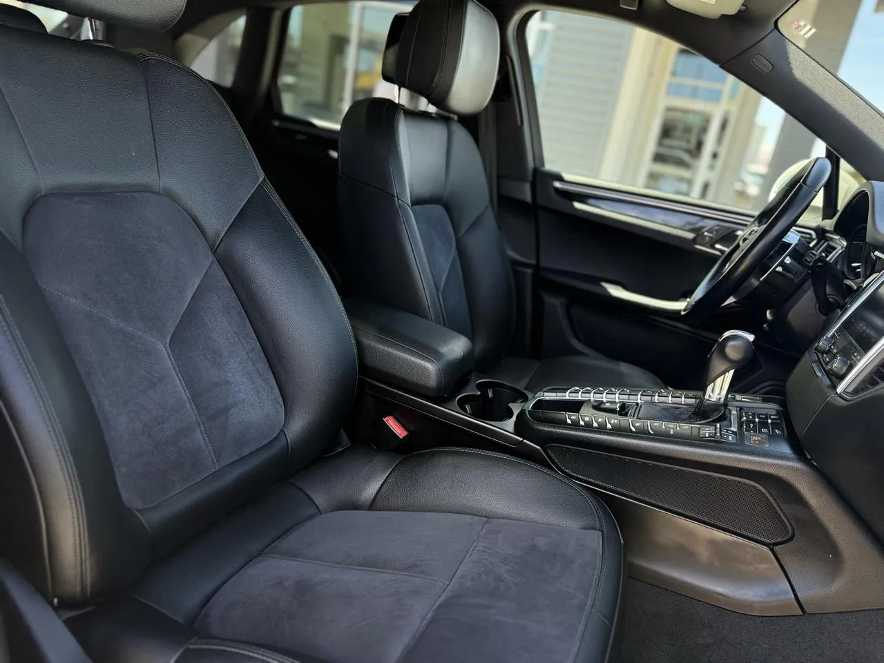 Porsche Macan photo 13