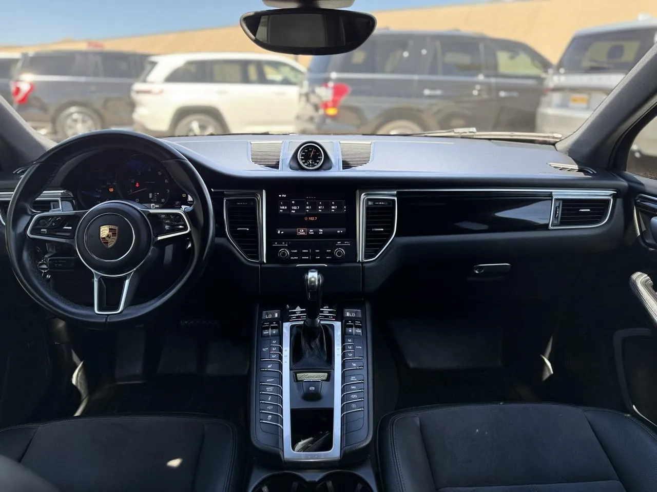 Porsche Macan photo 15