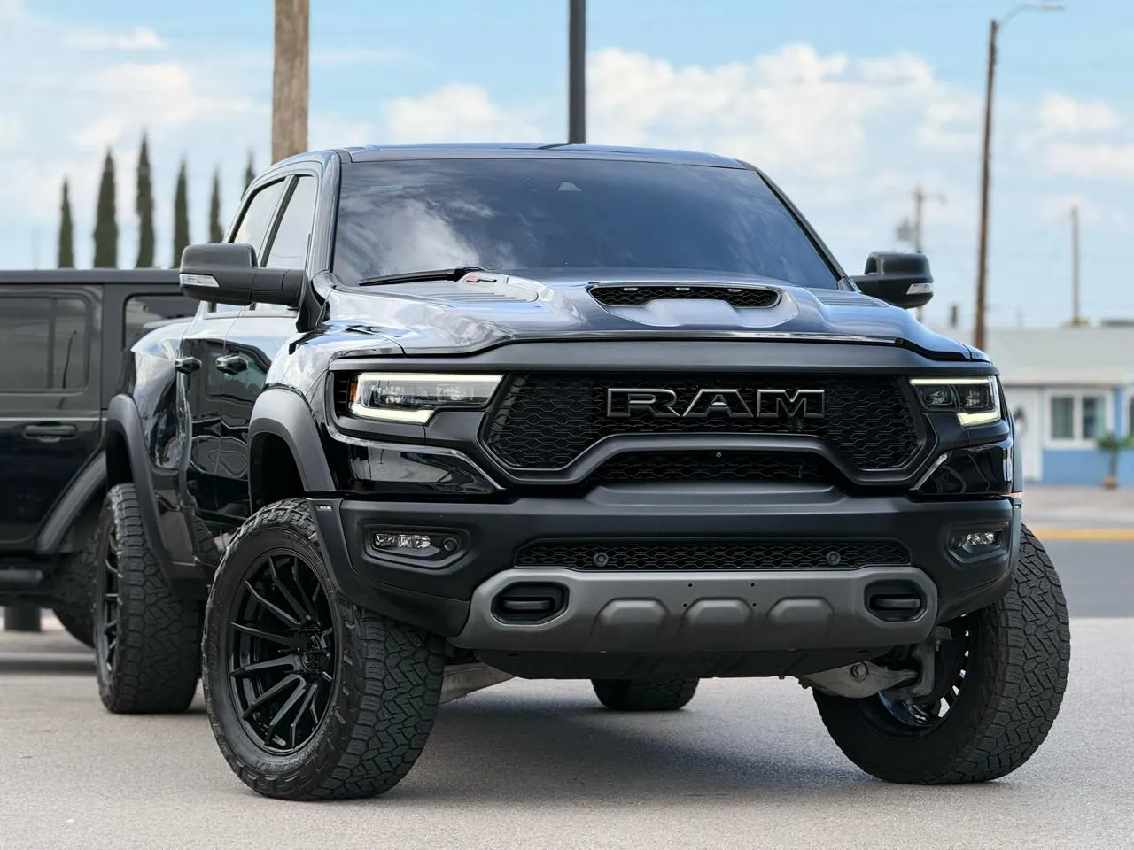 Ram 1500 photo 2
