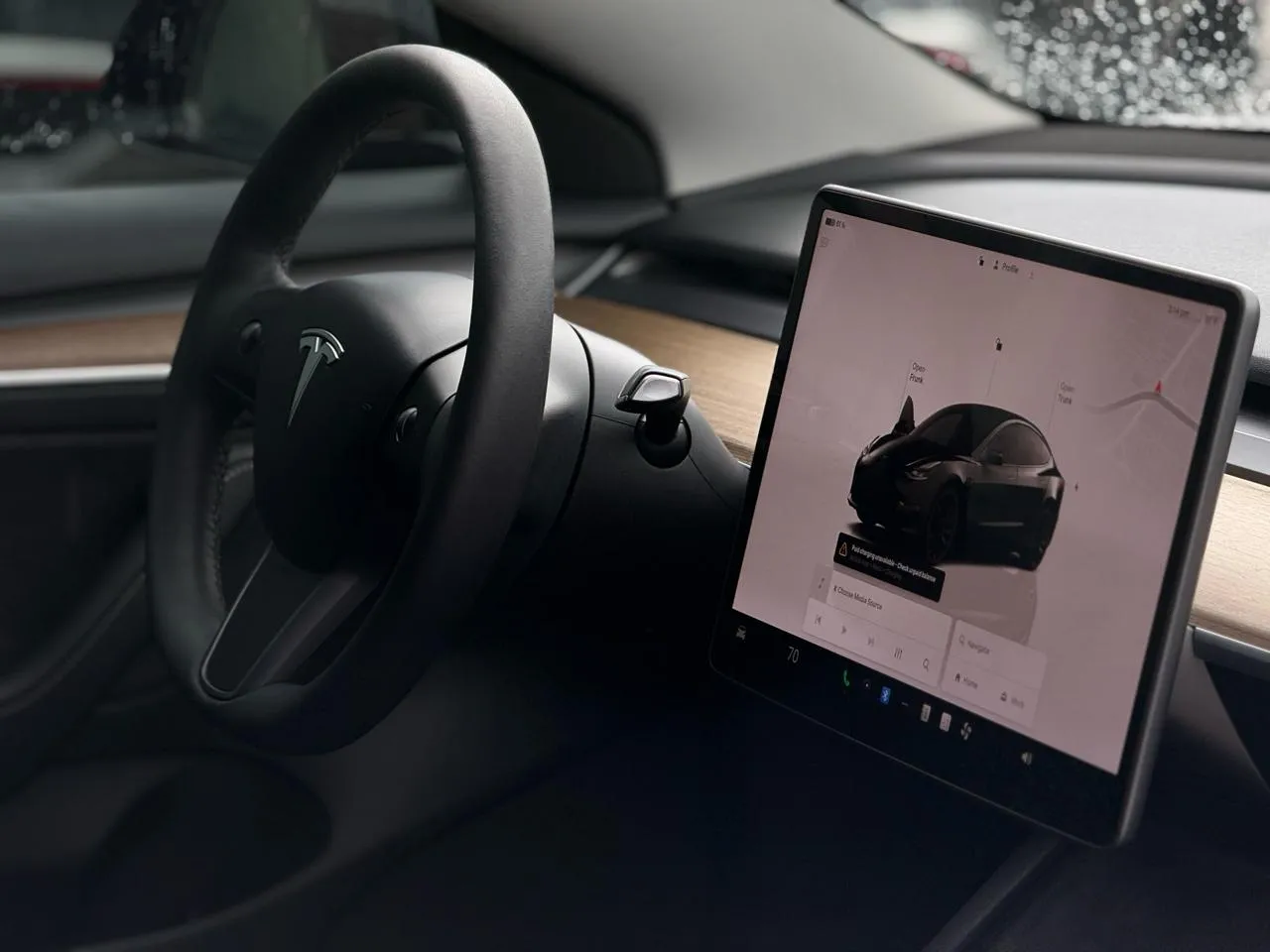 Tesla Model 3 photo 12