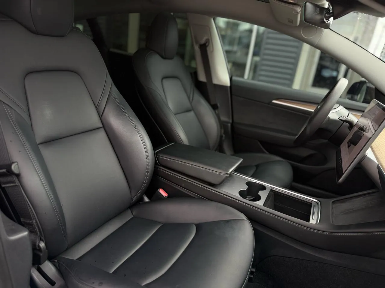 Tesla Model 3 photo 14