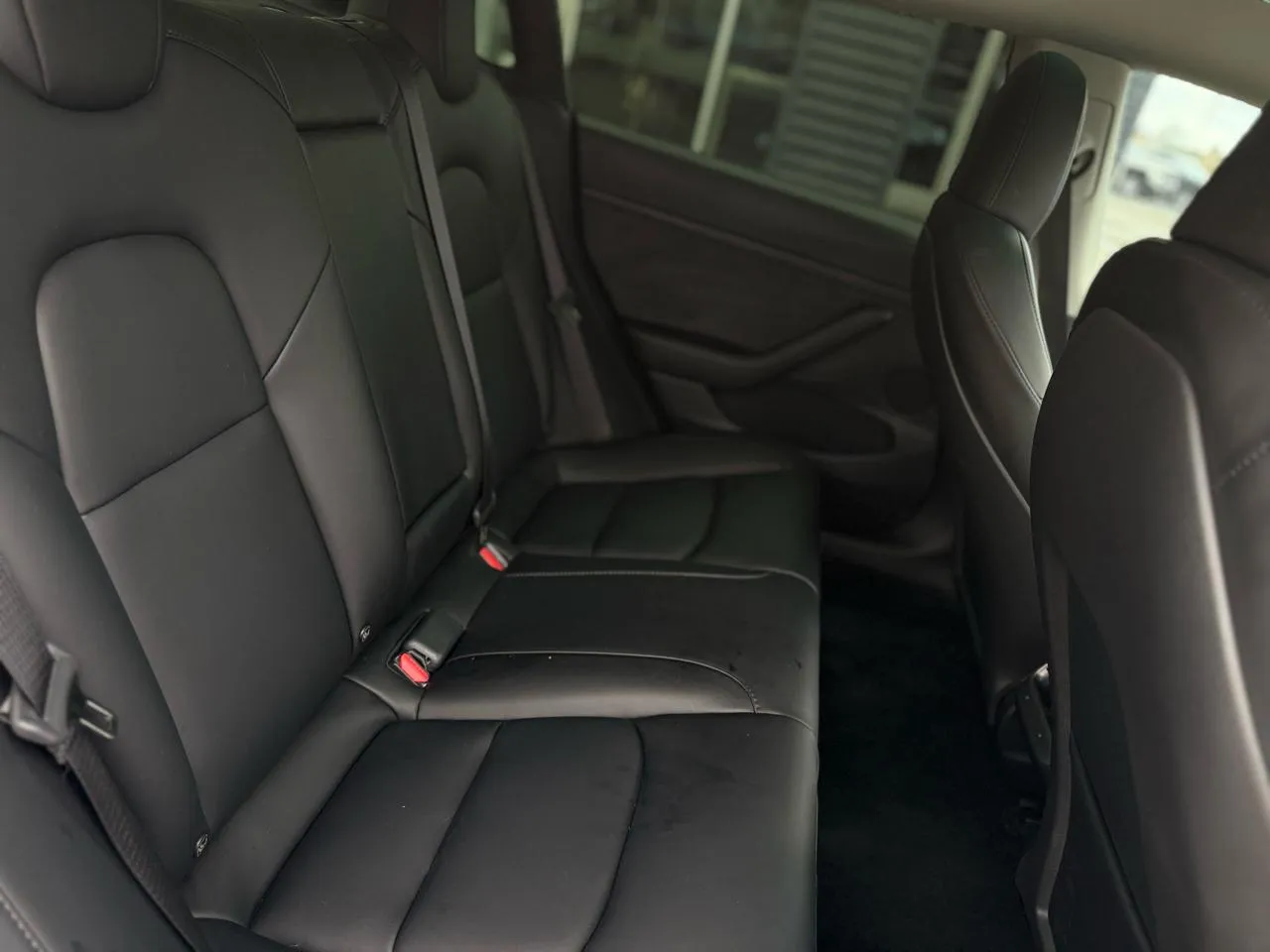 Tesla Model 3 photo 15