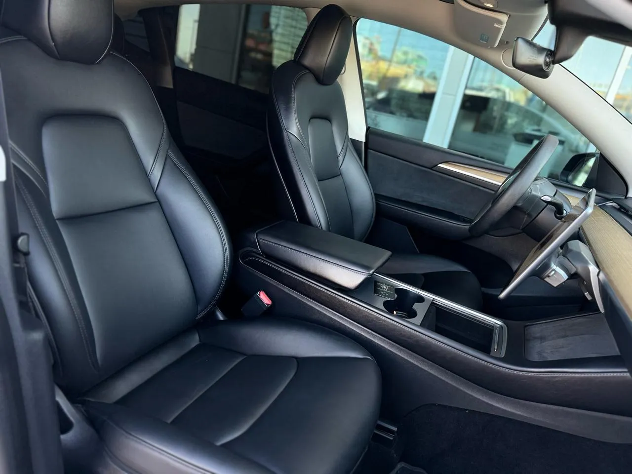 Tesla Model Y photo 12