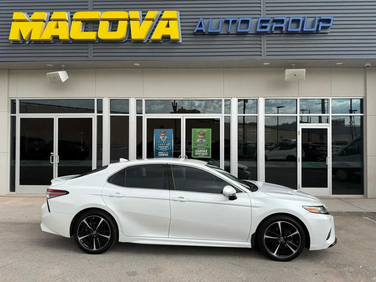 White 2019 Toyota Camry XSE for sale in El Paso, TX