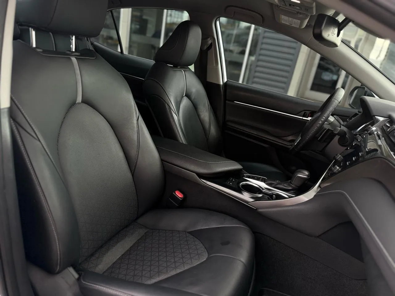 Toyota Camry photo 14
