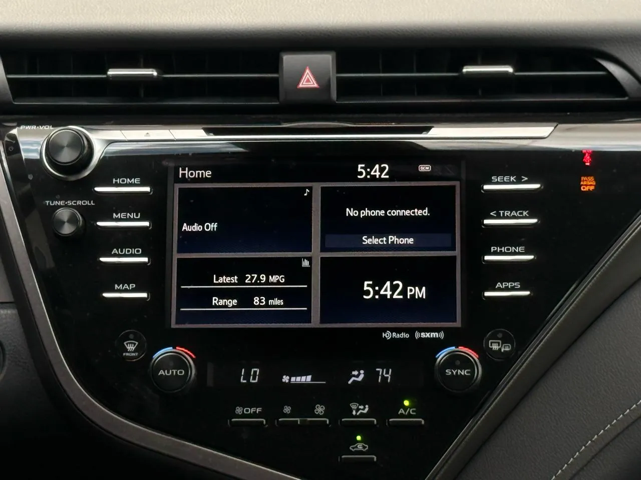 Toyota Camry photo 17