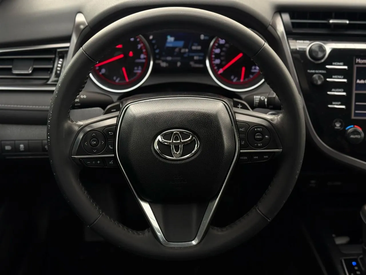 Toyota Camry photo 18