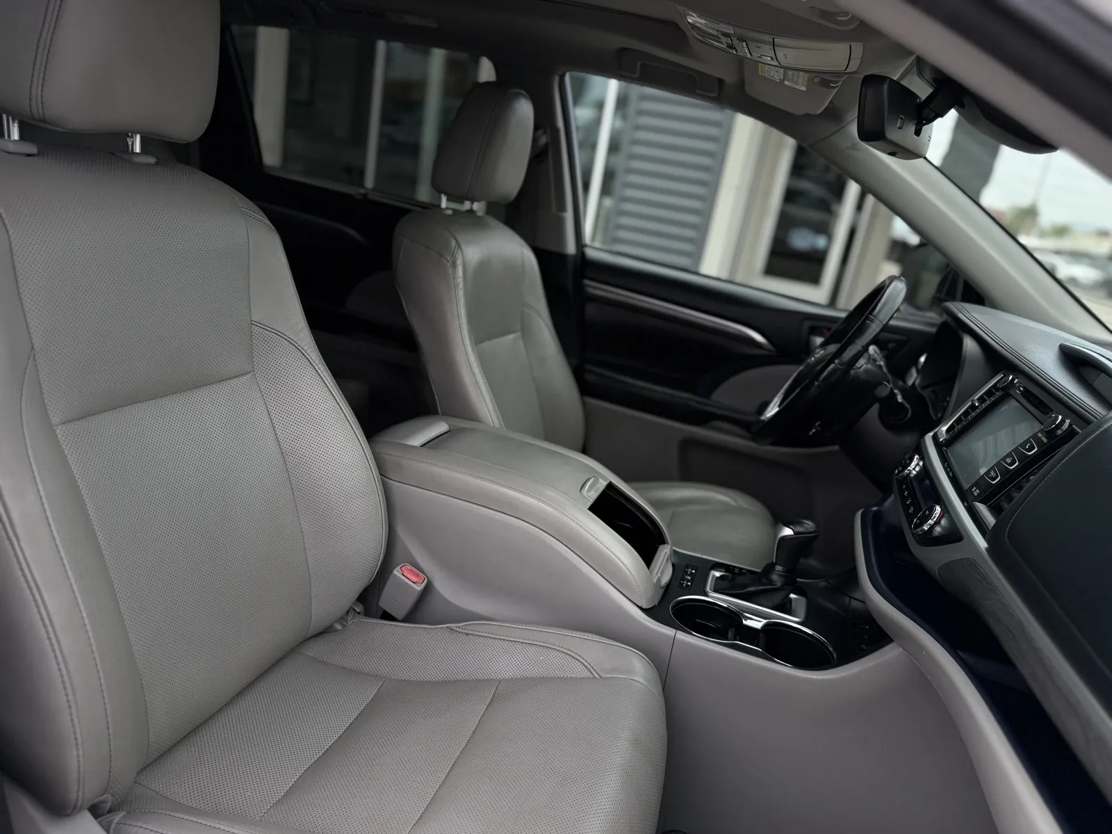 Toyota Highlander photo 15