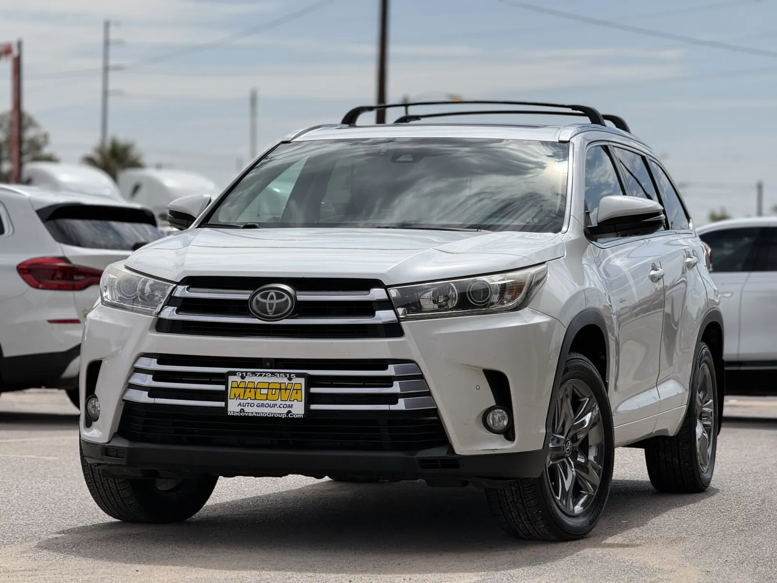 Toyota Highlander photo 3