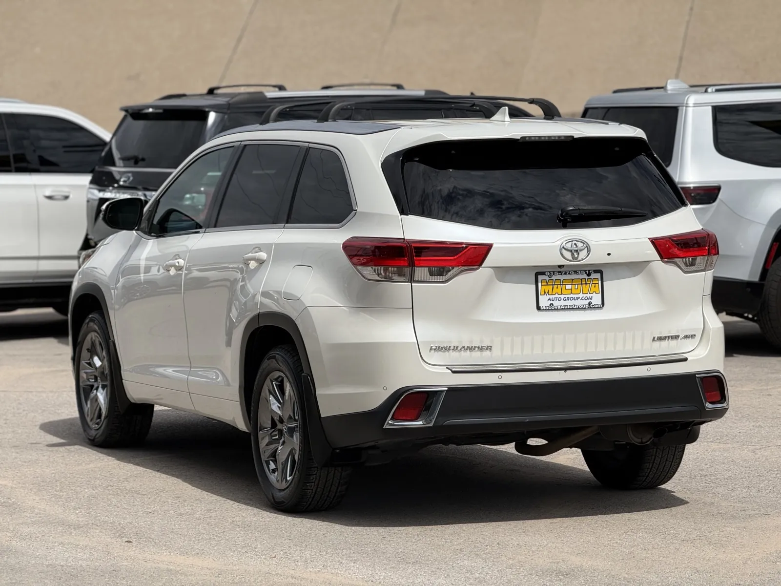 Toyota Highlander photo 5