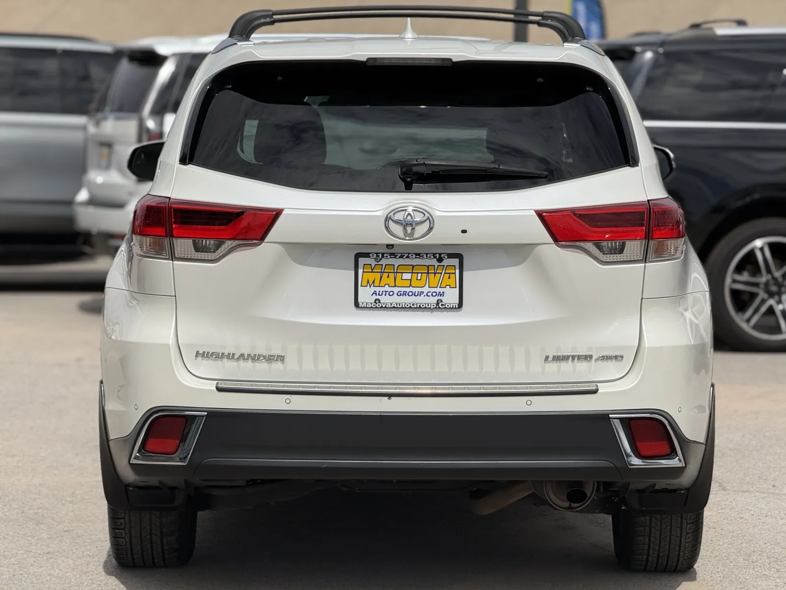 Toyota Highlander photo 6