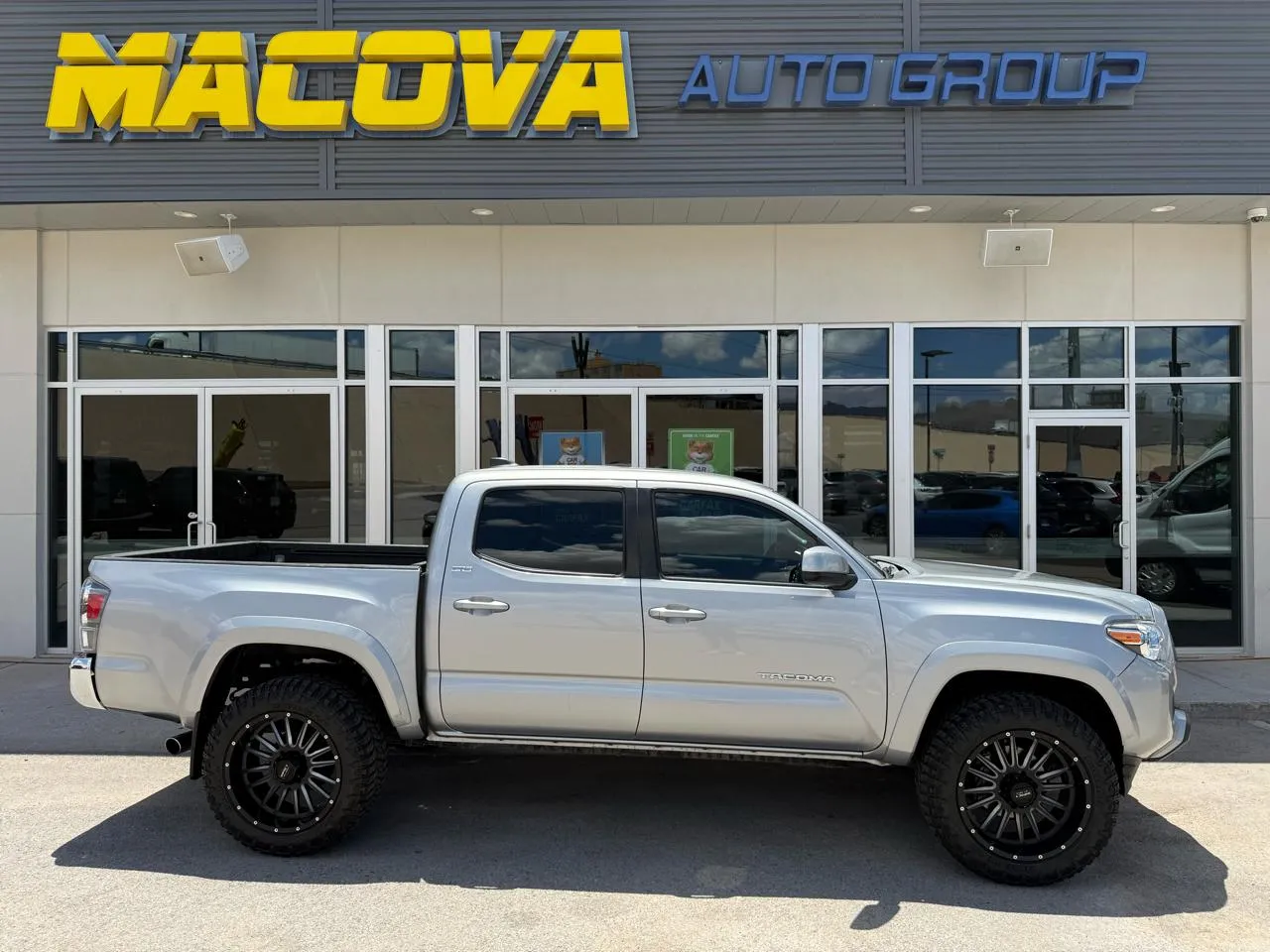 Silver 2021 Toyota Tacoma 2WD SR5 V6 for sale in El Paso, TX