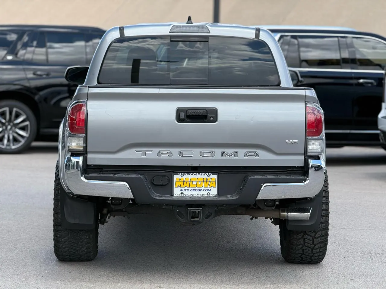 Toyota Tacoma photo 6