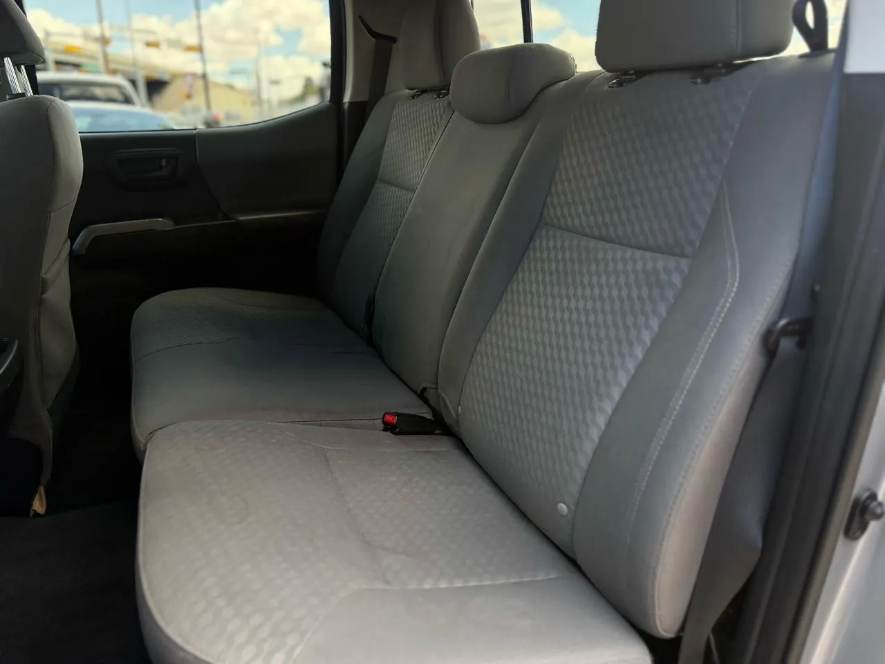 Toyota Tacoma photo 11