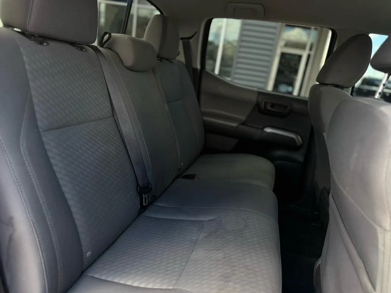 Toyota Tacoma photo 15