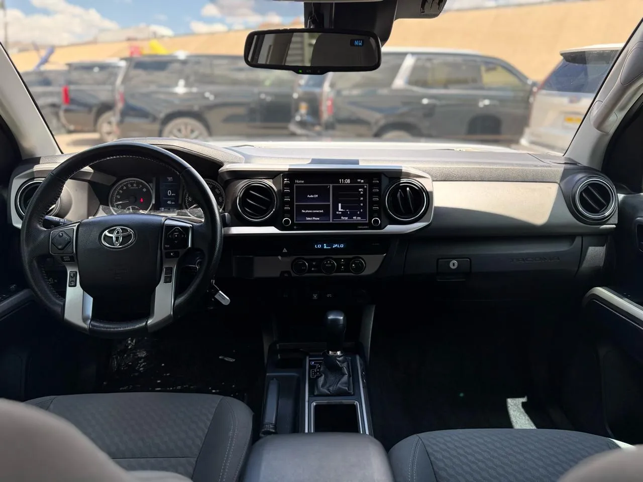 Toyota Tacoma photo 16