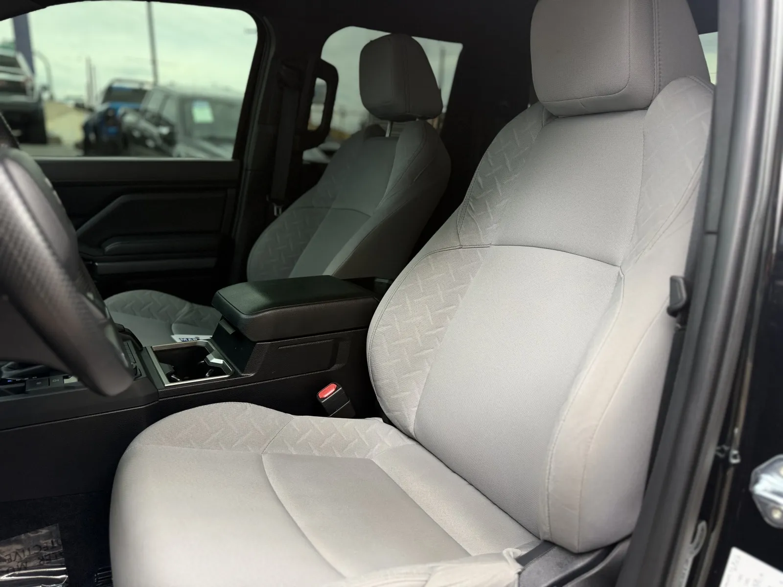 Toyota Tacoma photo 12