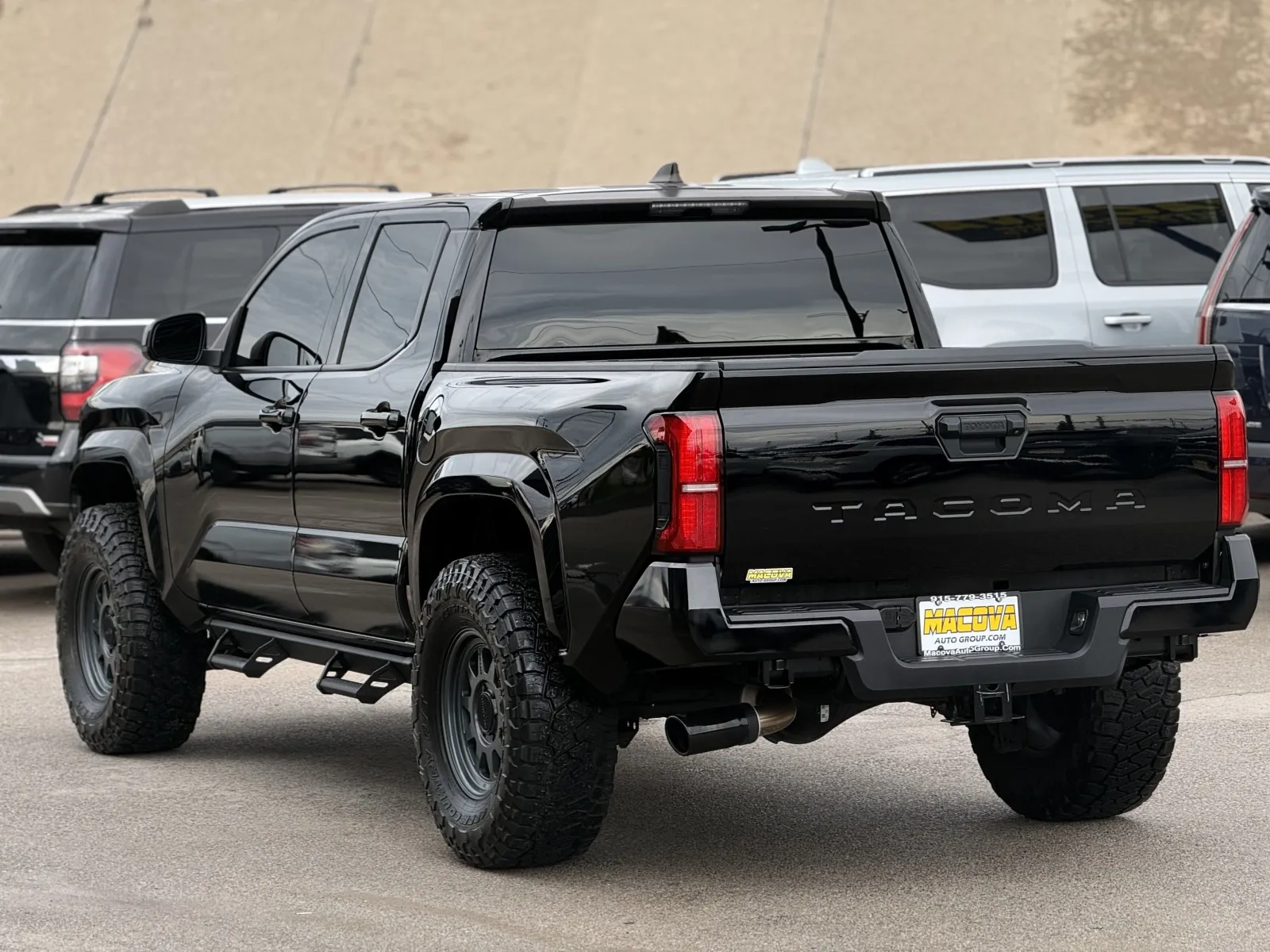 Toyota Tacoma photo 5