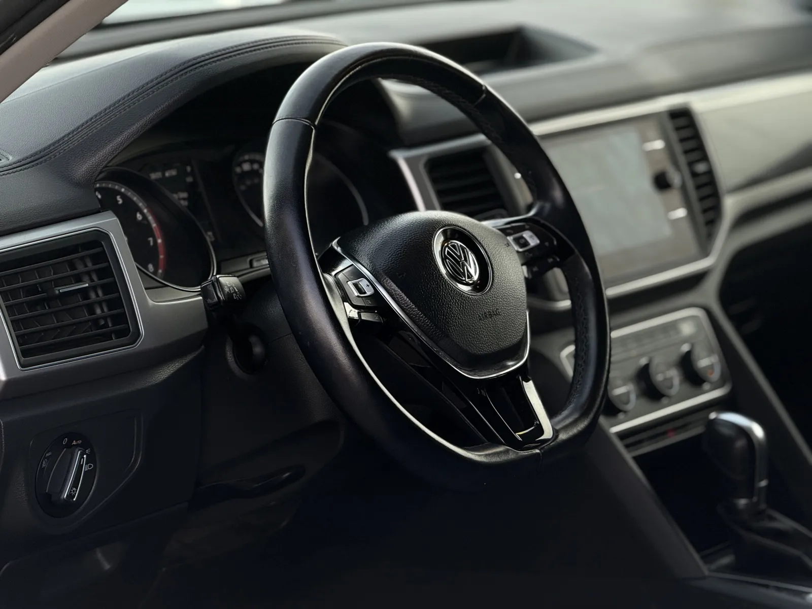Volkswagen Atlas photo 8