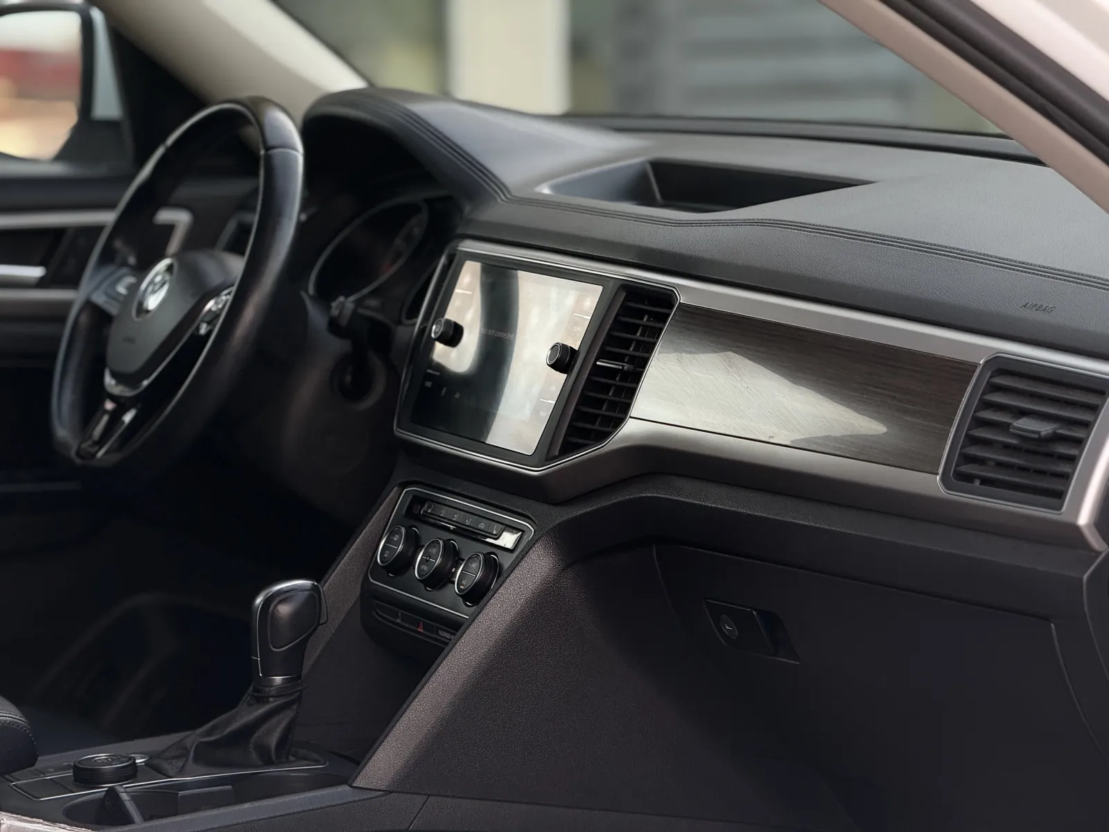 Volkswagen Atlas photo 13