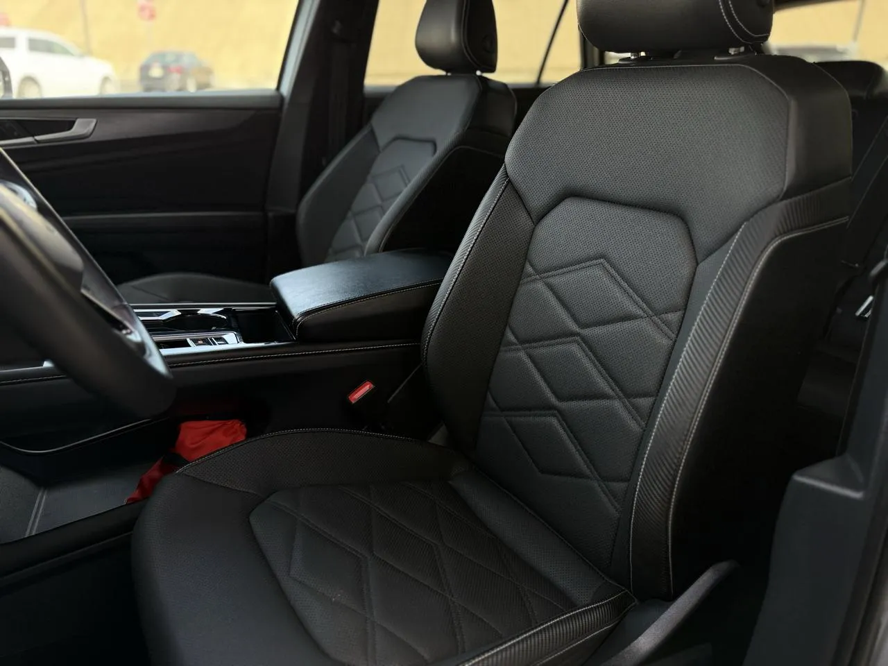 Volkswagen Atlas Cross Sport photo 9