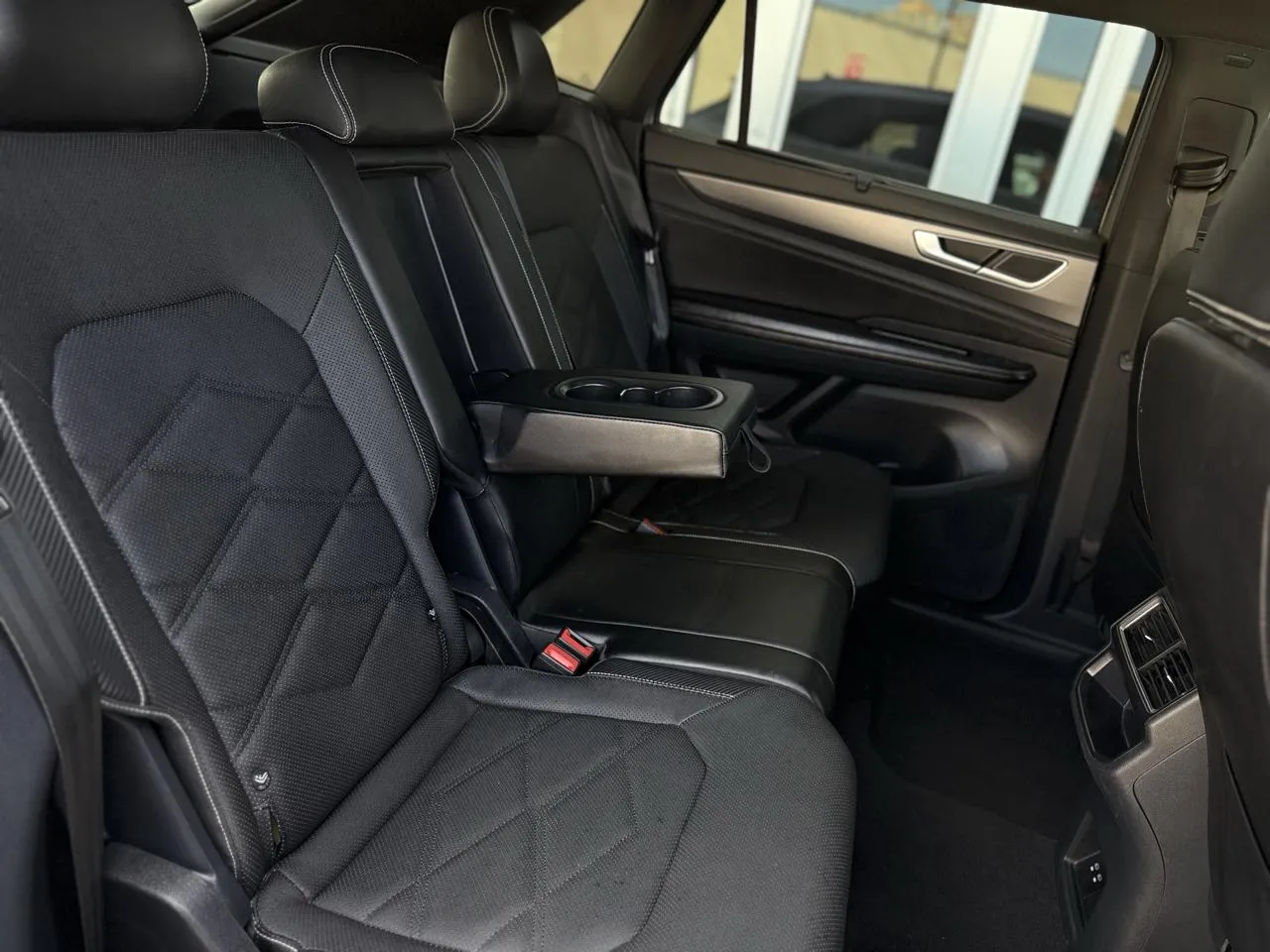 Volkswagen Atlas Cross Sport photo 13
